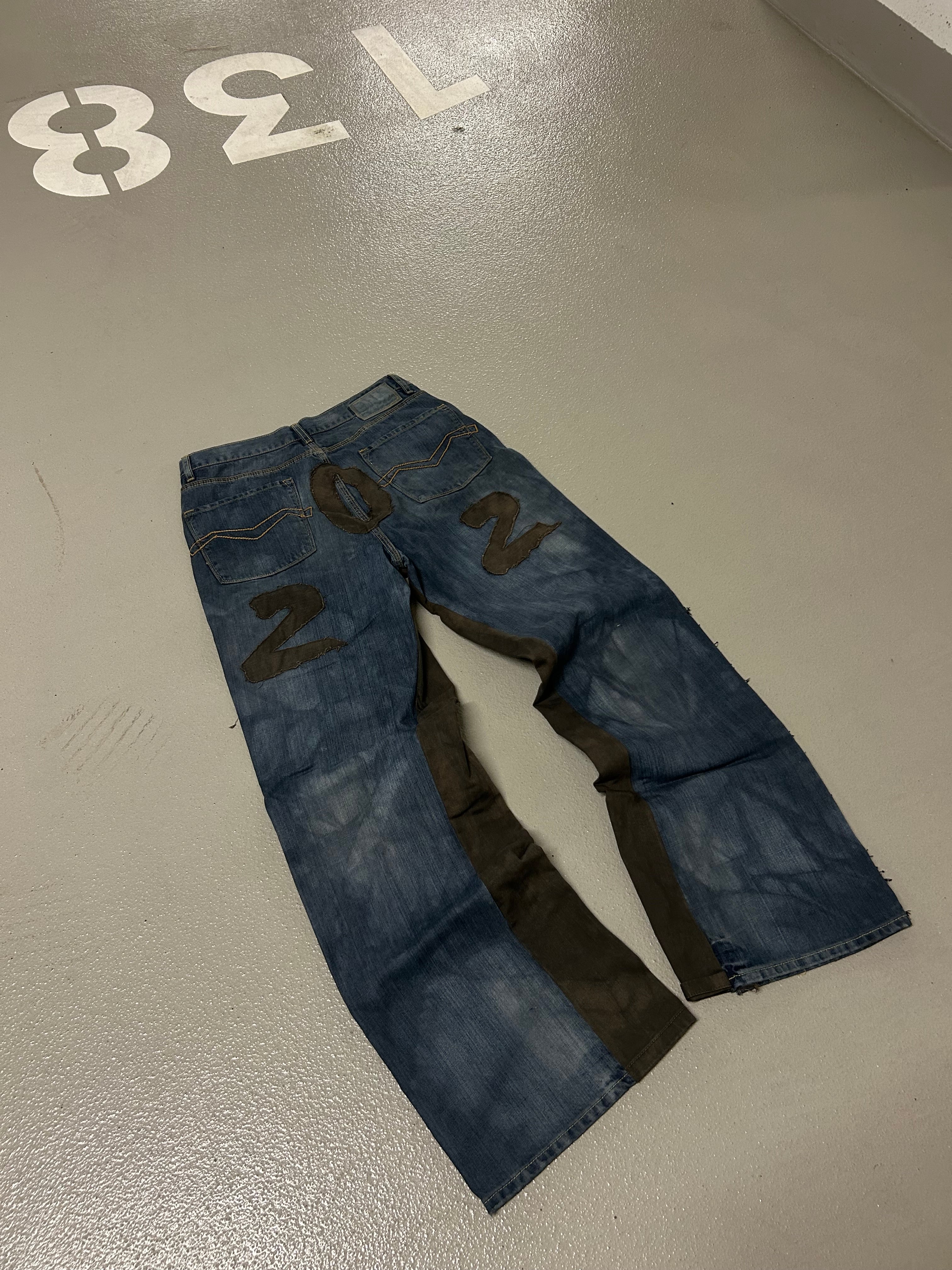 202 CHAOS JEANS 🪡