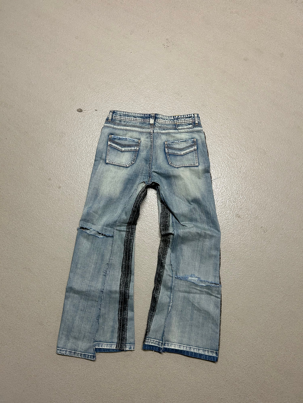 GHOST FADE SFY JEANS 🪡🤍